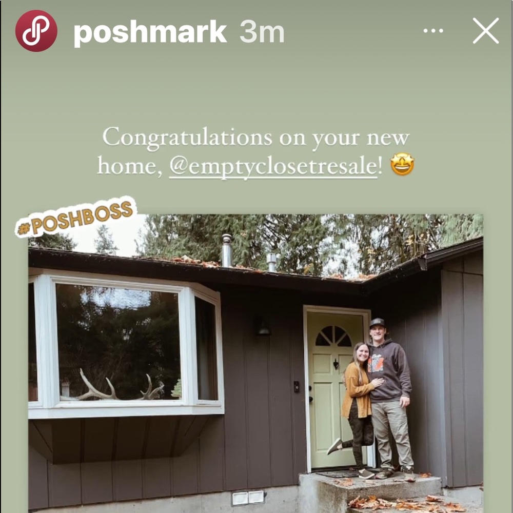 Meet your posher 🦋 - Picture 2 of 10